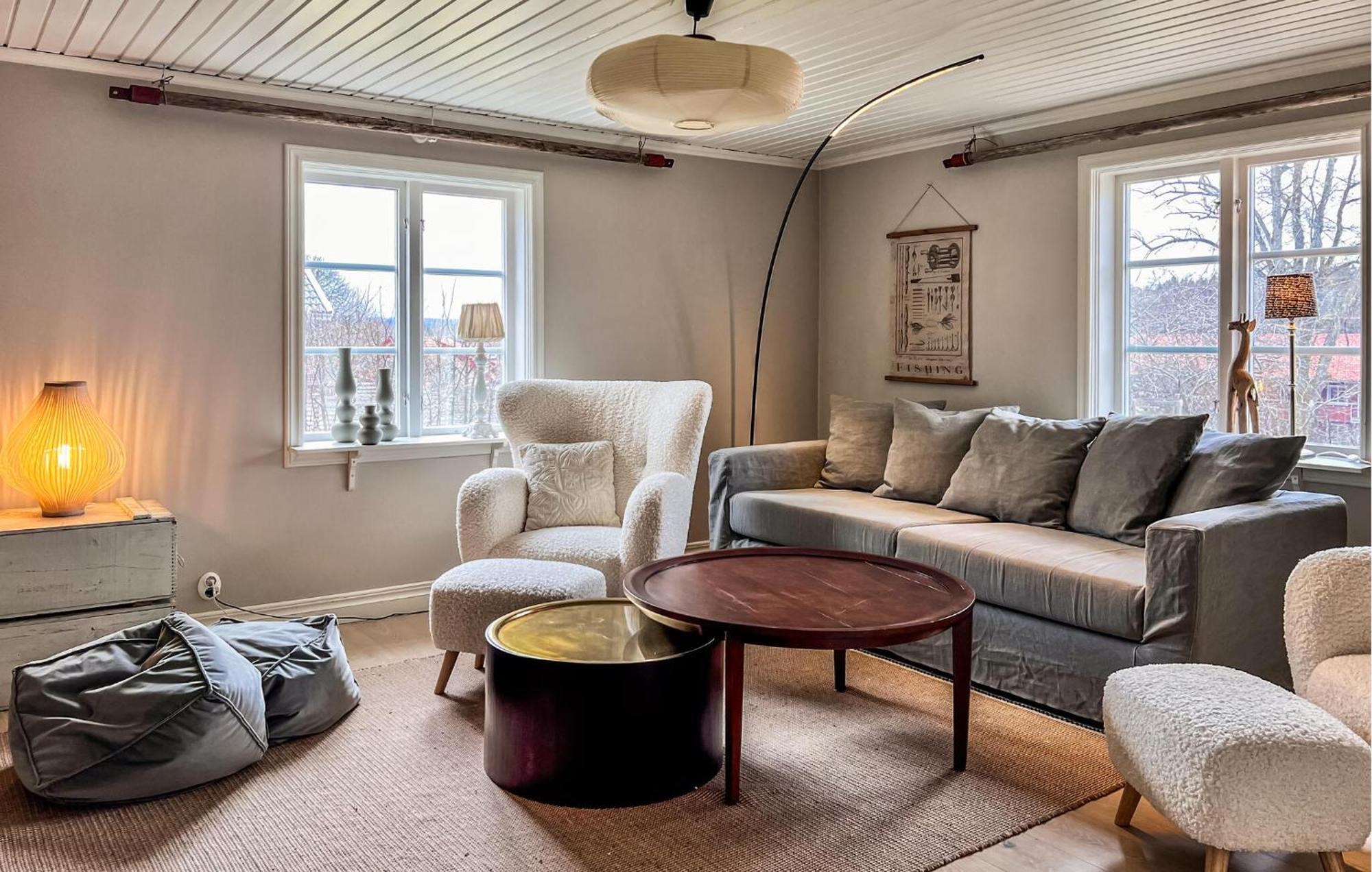 3 Bedroom Lovely Home In Alingsås Buitenkant foto